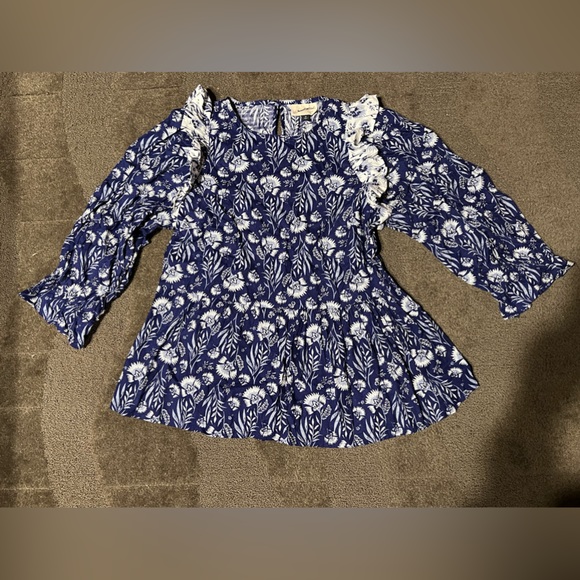 Universal Thread | Tops | Blue White Floral Longsleeve Ruffle Blouse ...